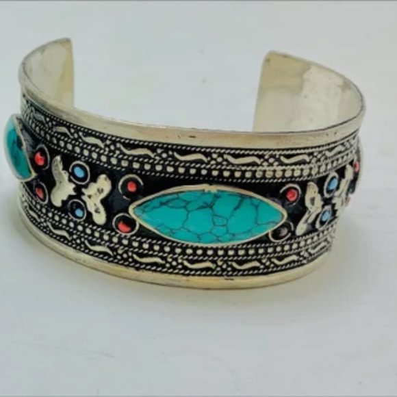 Single Kuchi Tribal Cuff Bracelet: Red Stone Boho Jewelry - Picture 7 of 9